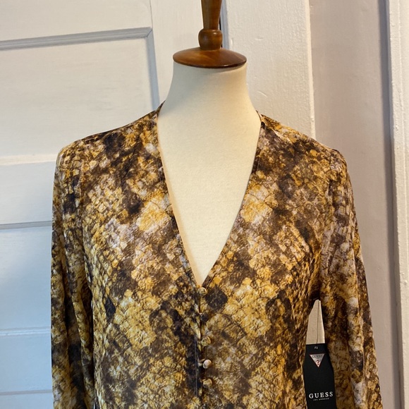 NWT Guess Octane Snake Print Top, Size S - Picture 5 of 15
